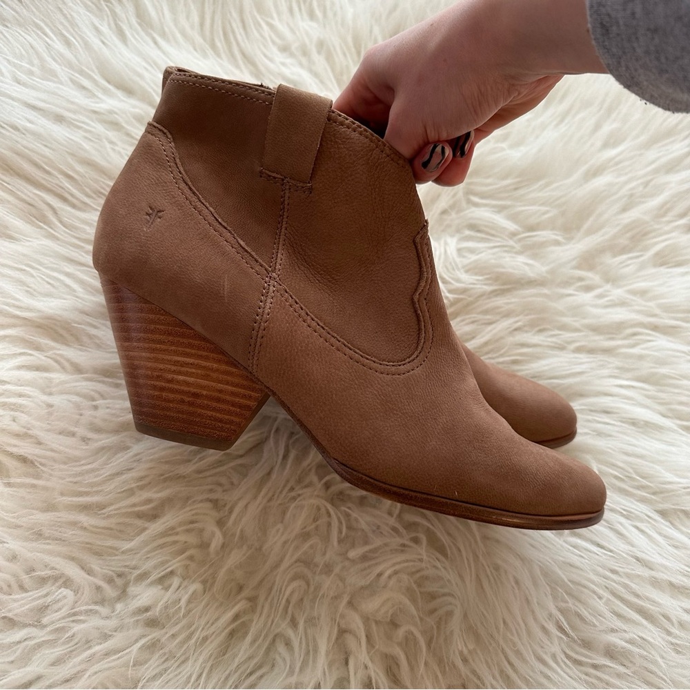 Frye brown suede ankle boots sz 9.5 - Picture 3 of 8